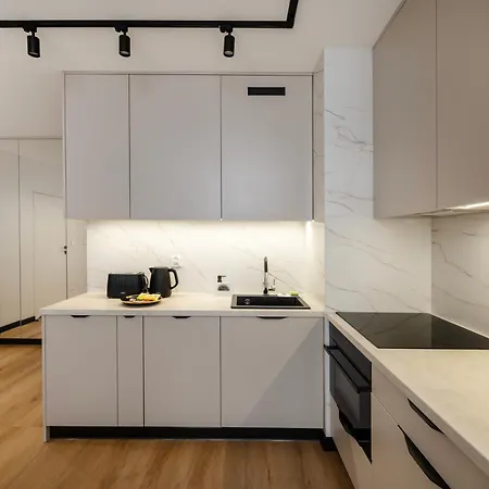 Appartamento Downtown 19a By Bookinghost